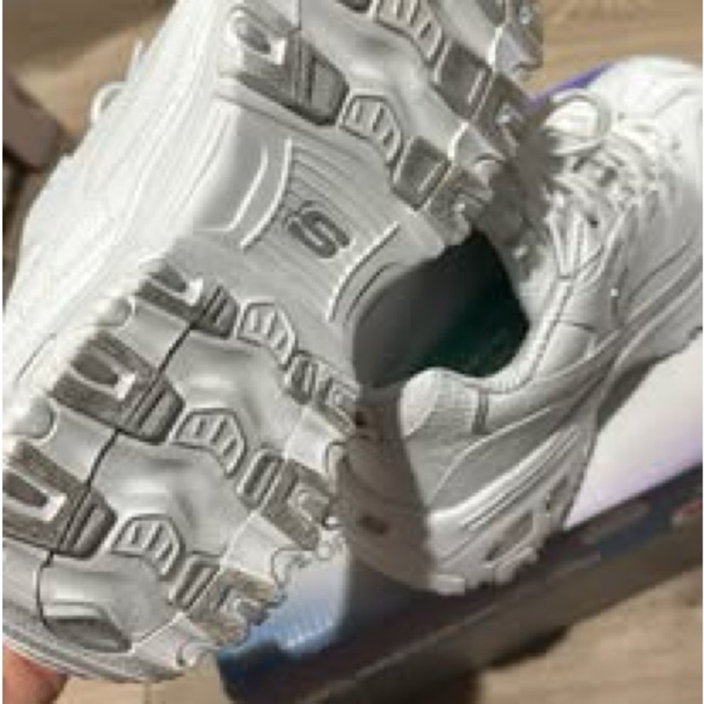 Skechers D’Lites White Sneakers – Women’s Size 8 - Picture 3 of 3
